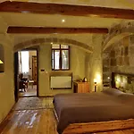 Hotel Seki Cave