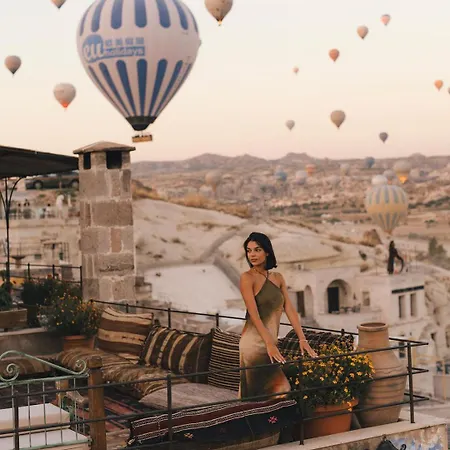 Seki Cave Hotel, Wake Up To Hot Air Balloons Szálloda 3*