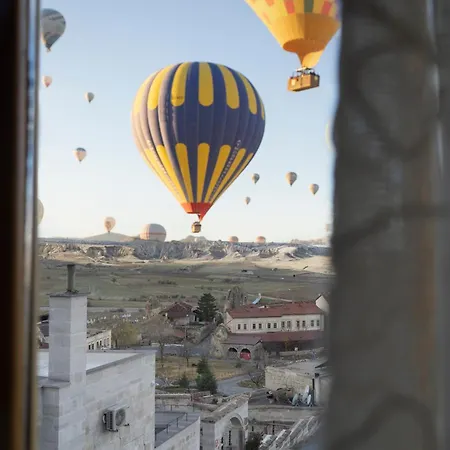 Seki Cave Hotel, Wake Up To Hot Air Balloons