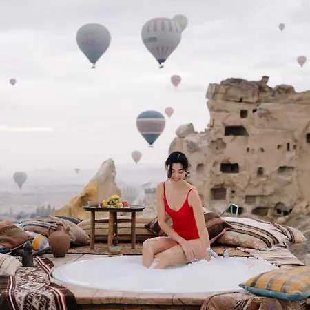 Szálloda Seki Cave Hotel, Wake Up To Hot Air Balloons Göreme