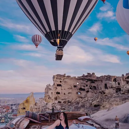 Seki Cave Hotel, Wake Up To Hot Air Balloons Göreme