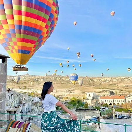 Seki Cave Hotel, Wake Up To Hot Air Balloons Göreme