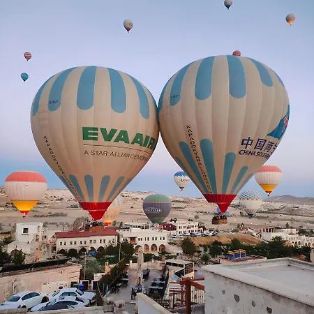 Seki Cave Hotel, Wake Up To Hot Air Balloons מלון 3*
