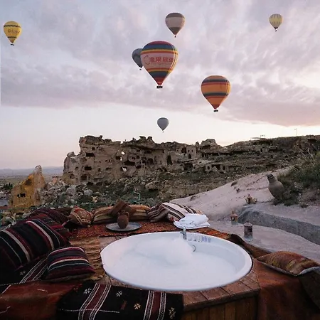 Seki Cave Hotel, Wake Up To Hot Air Balloons Szálloda Göreme