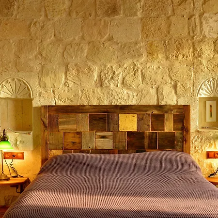 Seki Cave Hotel, Wake Up To Hot Air Balloons