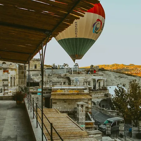 Hotel Seki Cave Hotel, Wake Up To Hot Air Balloons Goreme